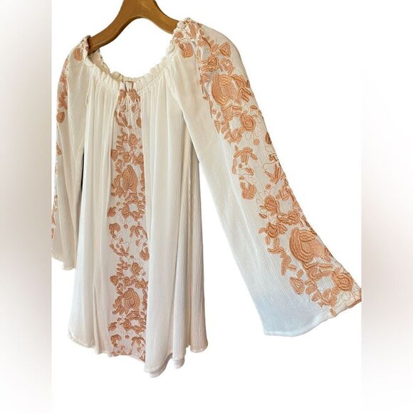 Tobi Sz XS Cream Gauze Peach Embroidered Design Flowy Off/On Shoulder Top - Picture 3 of 8